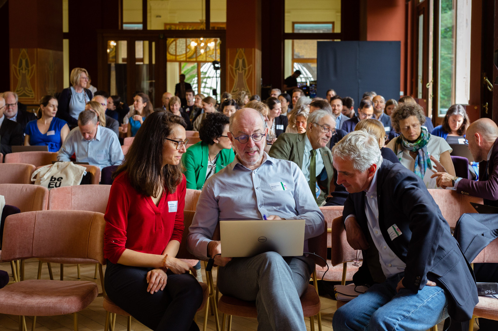 Conferentie 'Europa verenigd tegen oude en nieuwe pandemieën': een doorslaand succes in Antwerpen