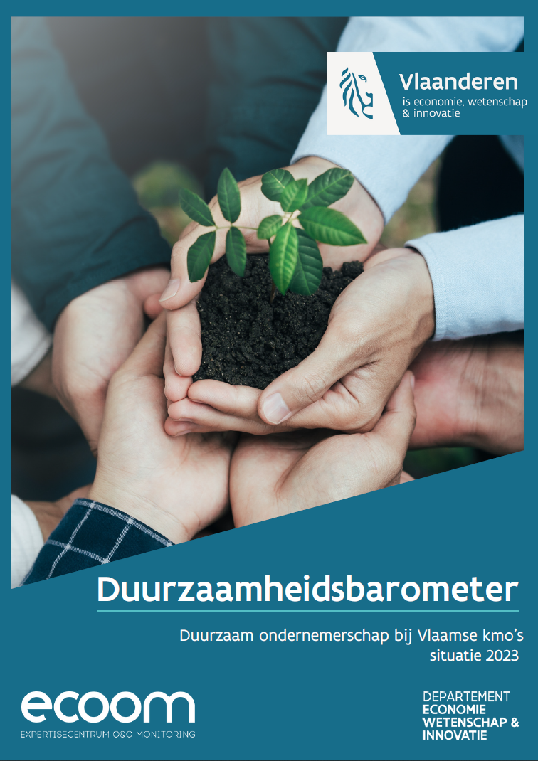 Verschillende handen houden plant geworteld in aarde vast