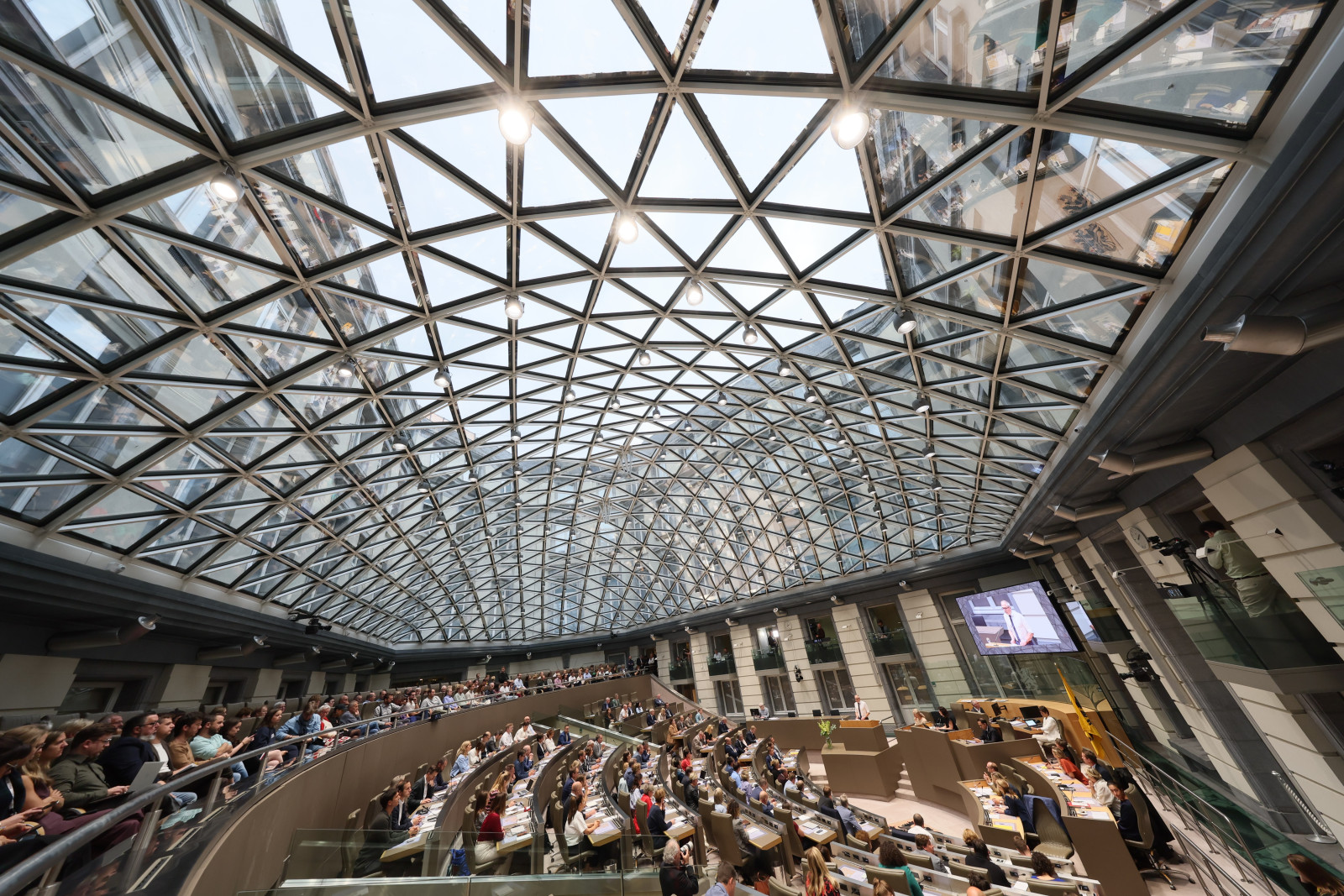 a plenary session of the Flemish Parliament to present the 'Septemberverklaring' (September Declaration), Monday 22 September 2025. In this traditional speech the Flemish Minister-President presents the Government's policy plans for the year. 